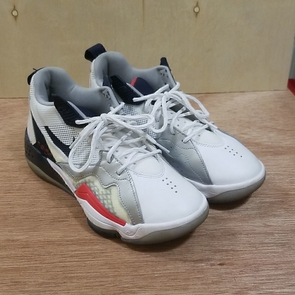 Jordan Zoom "92" men’s 9 1/2 - Picture 2 of 12